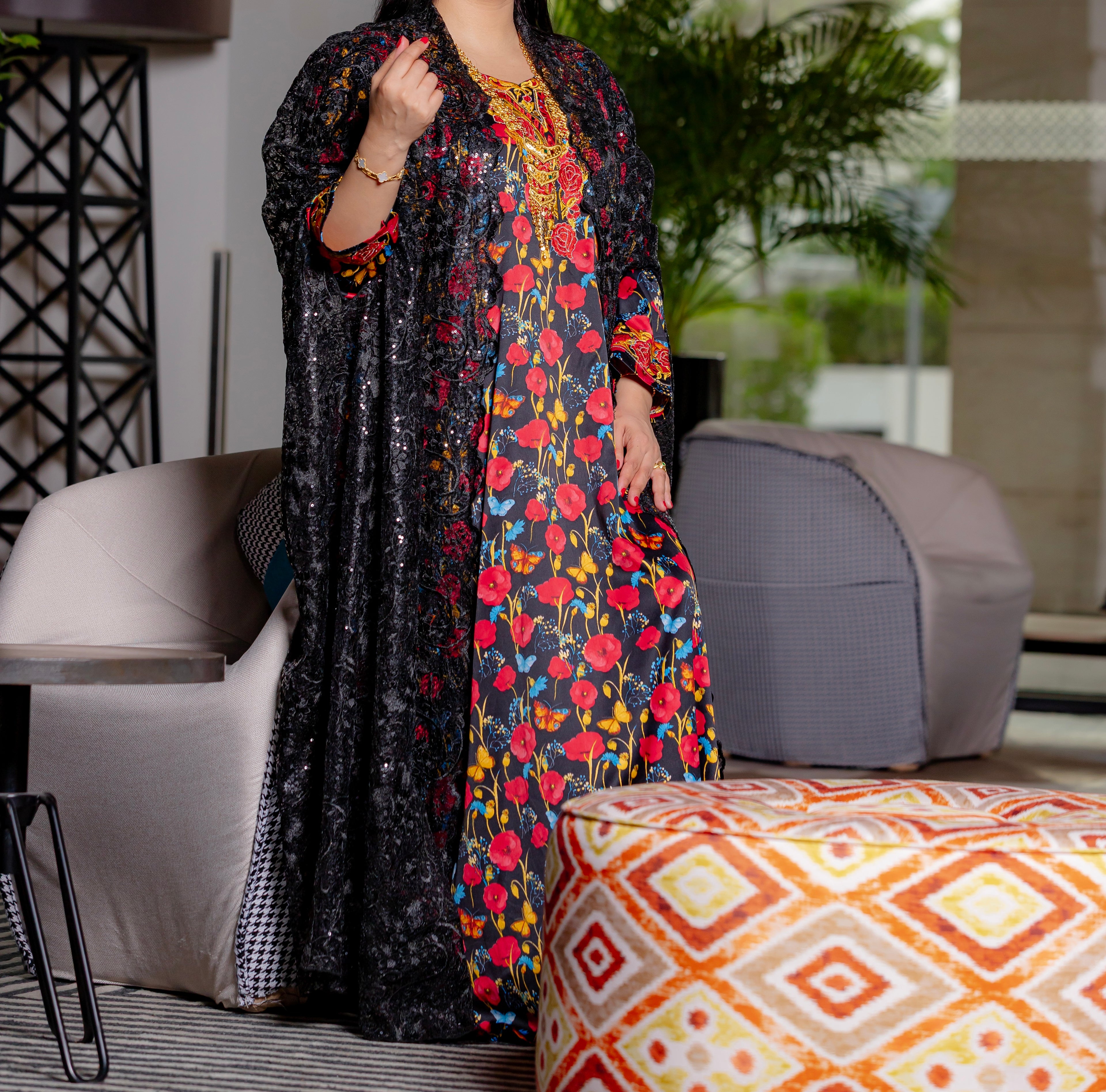 Layal Mukhawar And Abaya